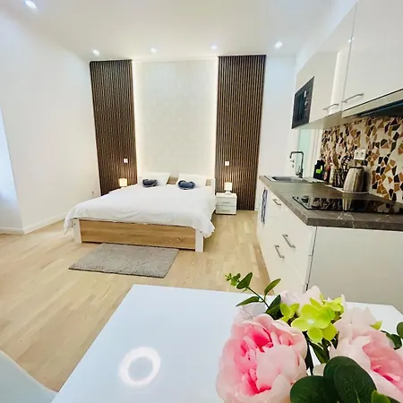 New Design Right Next Wenceslas Square Apartmán